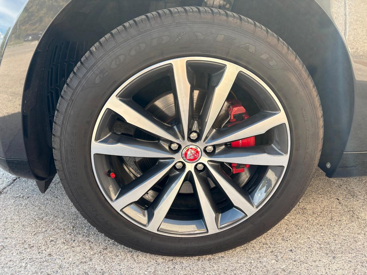 Jaguar F-Pace 2.0 D 163 CV AWD aut. SE in Garanzia