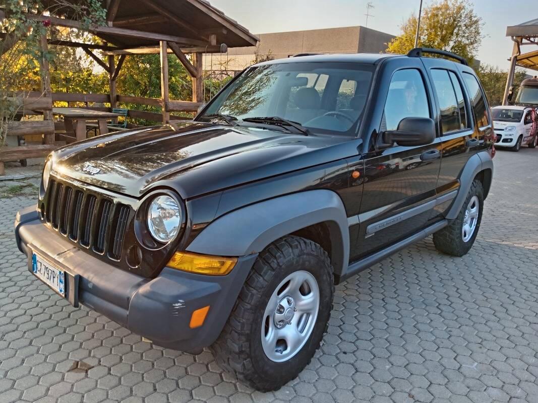 Jeep Cherokee 2.8 crd Sport 65th FL