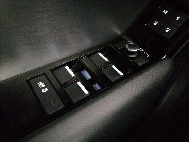 Land Rover Range Rover Velar 2.0d i4 240cv auto my19