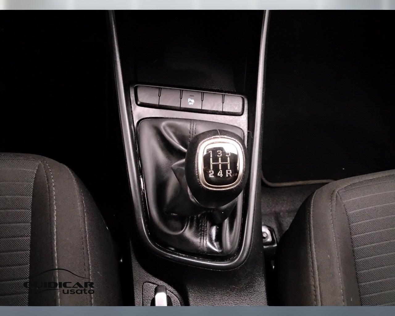 HYUNDAI i20 III 2021 - i20 1.2 mpi Connectline Exterior Pack