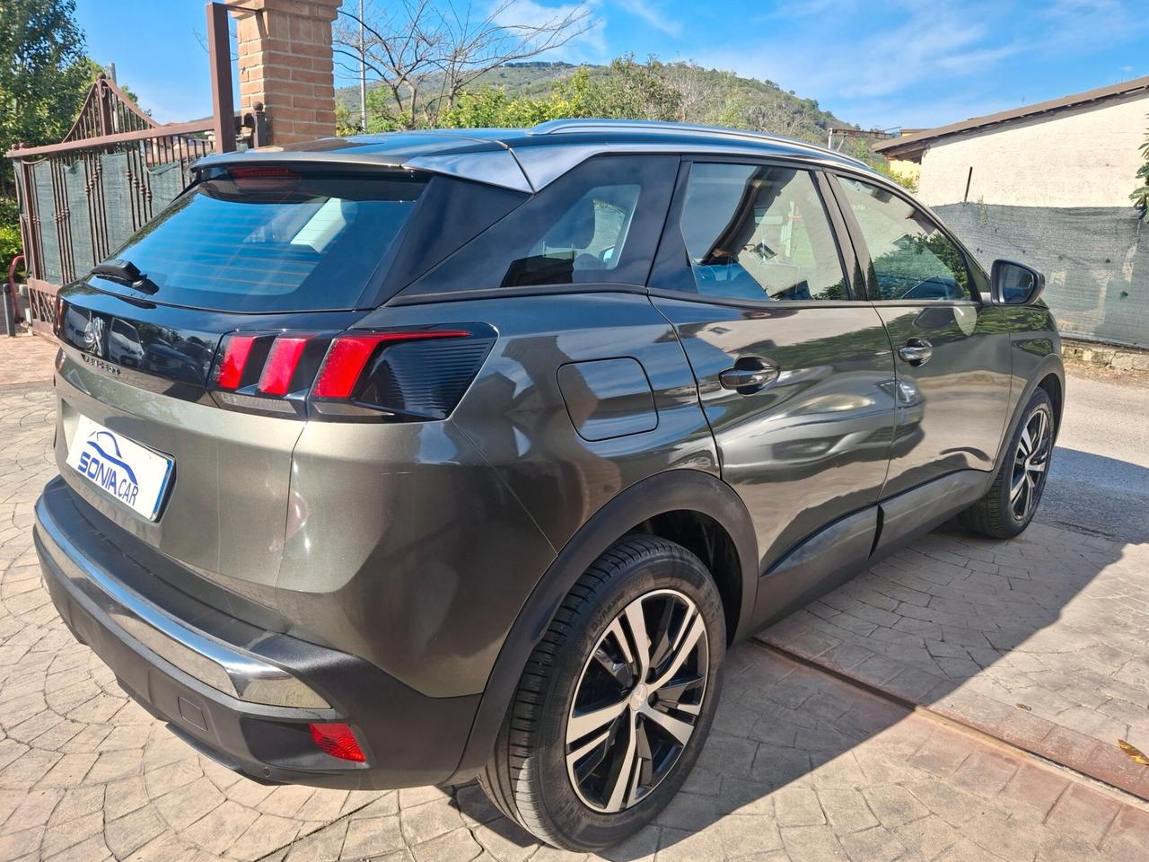 Peugeot 3008 BlueHDi 130 S&S EAT8 Allure