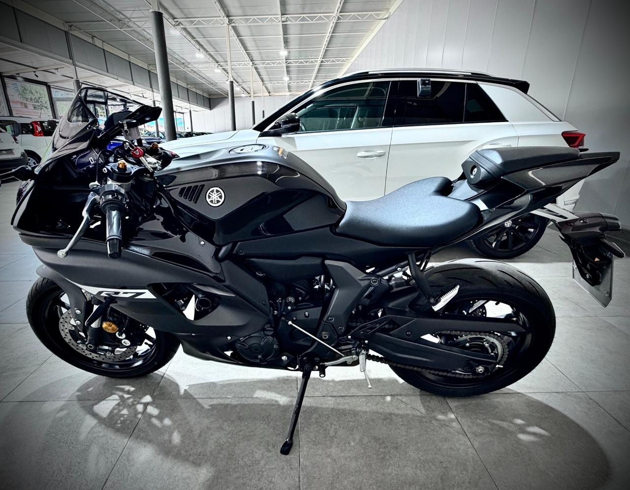 Yamaha YZF R7