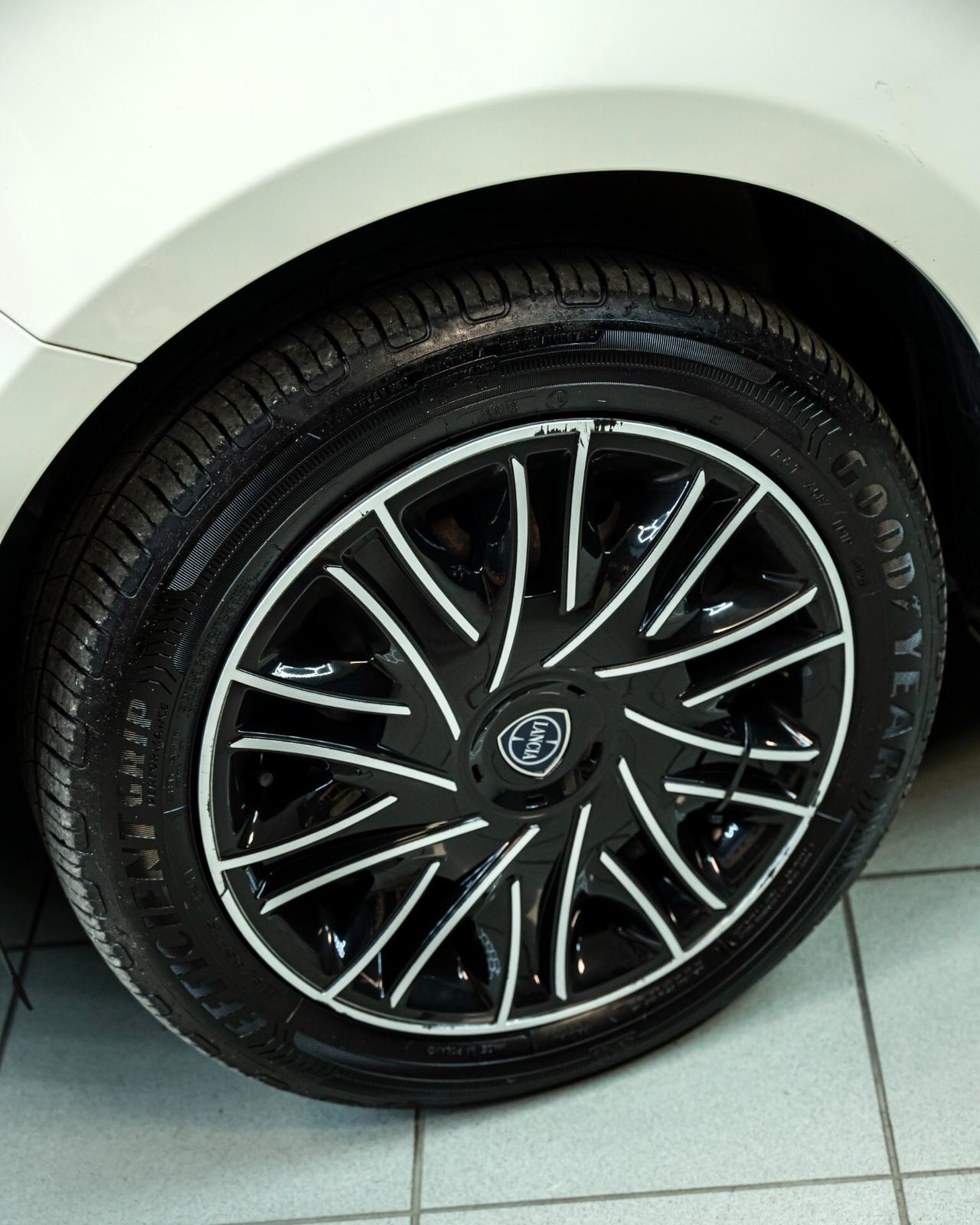 Lancia Ypsilon 1.2 69 CV 5 porte S&S Elefantino Blu