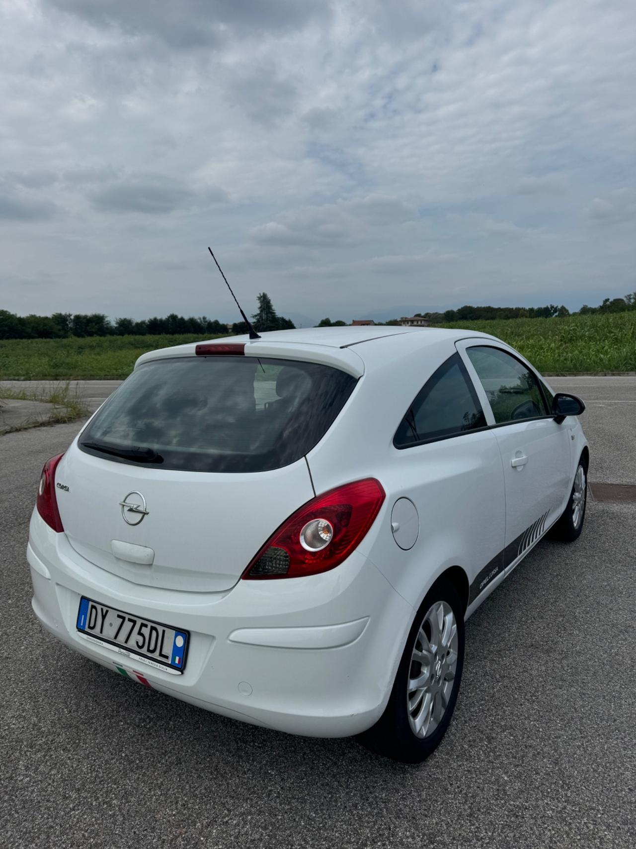 Opel Corsa 1.2 80CV 3 porte GPL-TECH Enjoy