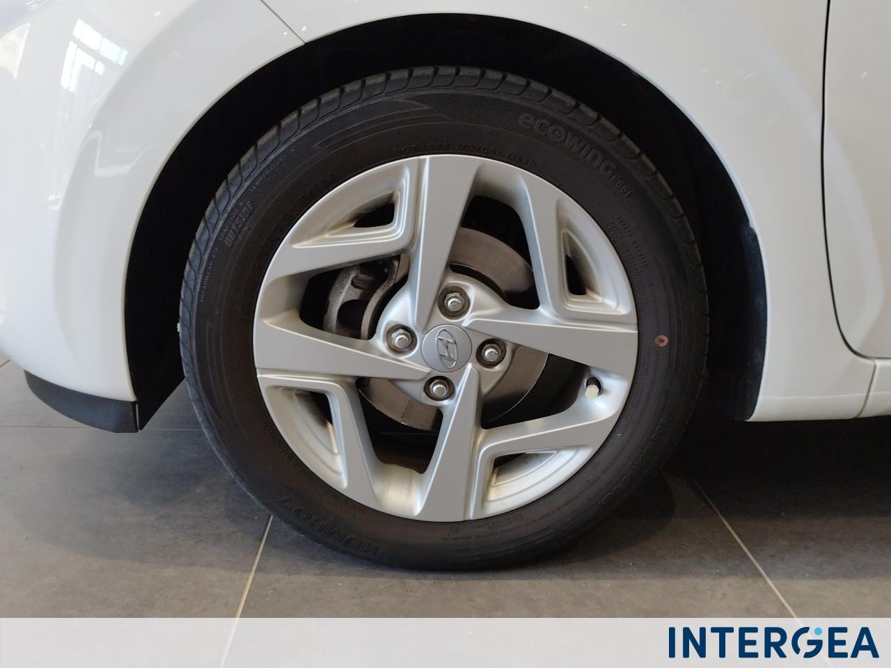 HYUNDAI i10 1.0 mpi Tech at