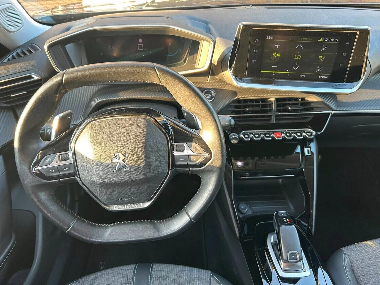 Peugeot 2008 1.5 HDi 130 CV EAT8 Allure Pack