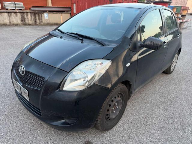 TOYOTA Yaris 1.0 5p Sol senza nessun lavoro da fare