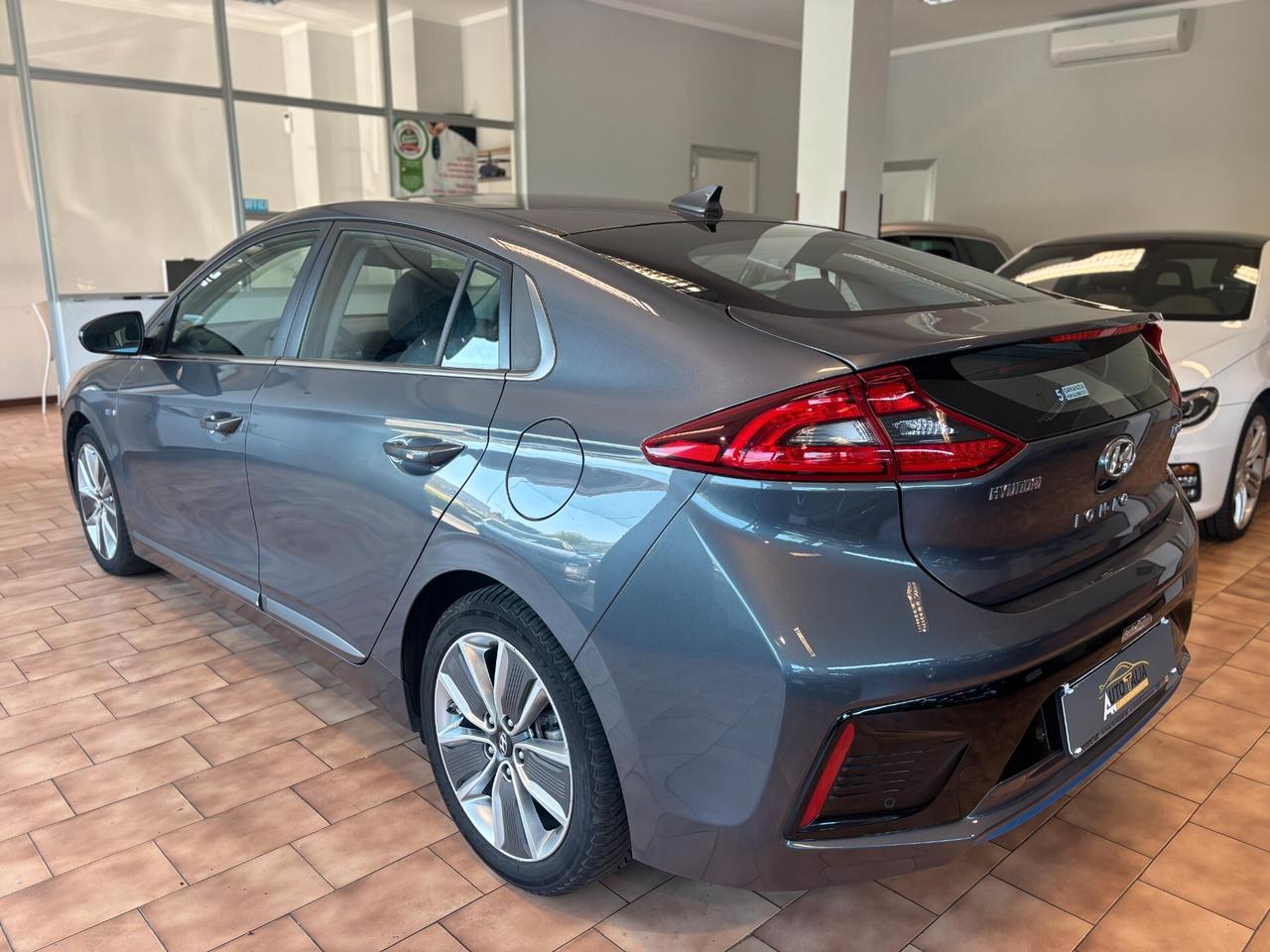 Hyundai IONIQ 1.6 hybrid Style 6dct*TAGLIANDI CERTIFICATI*NAVI