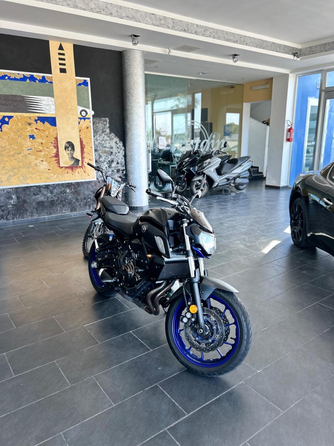 Yamaha MT-07 Strada