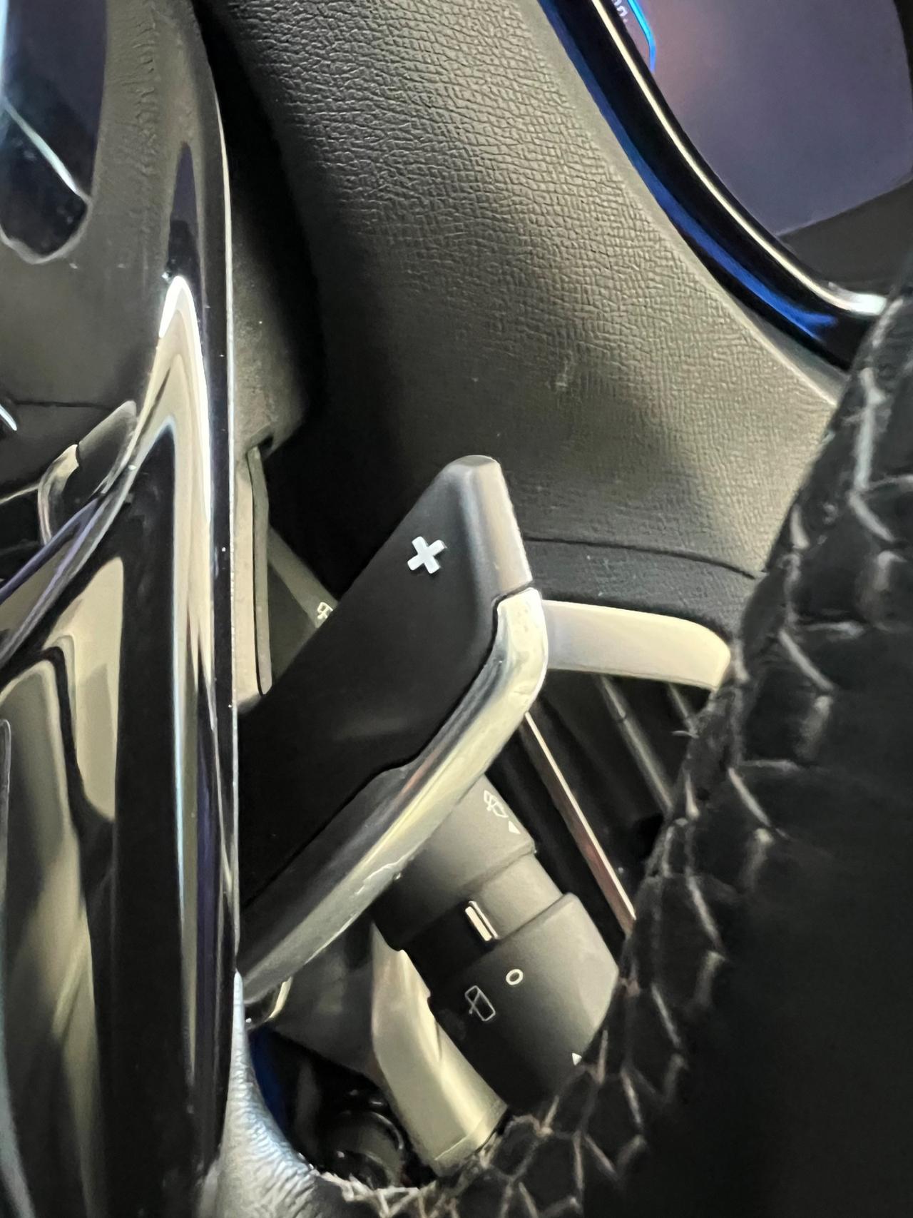 Peugeot 3008 BlueHDi 130 S&S EAT8 Business