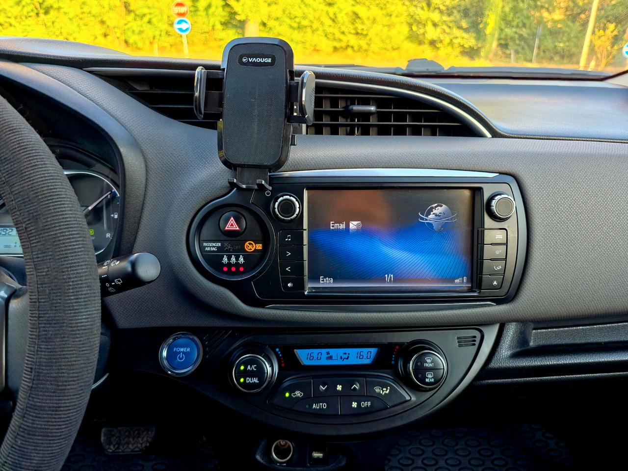 Toyota Yaris 1.5 Hybrid 5 porte Business 2017-E6 Automatico NEO