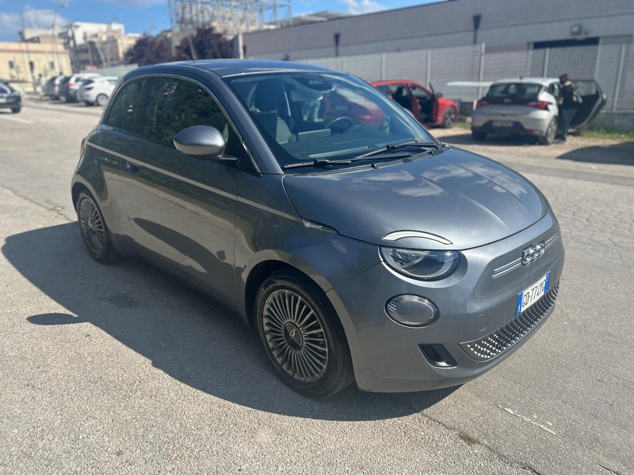 Fiat 500 500e Berlina 42 kWh Passion