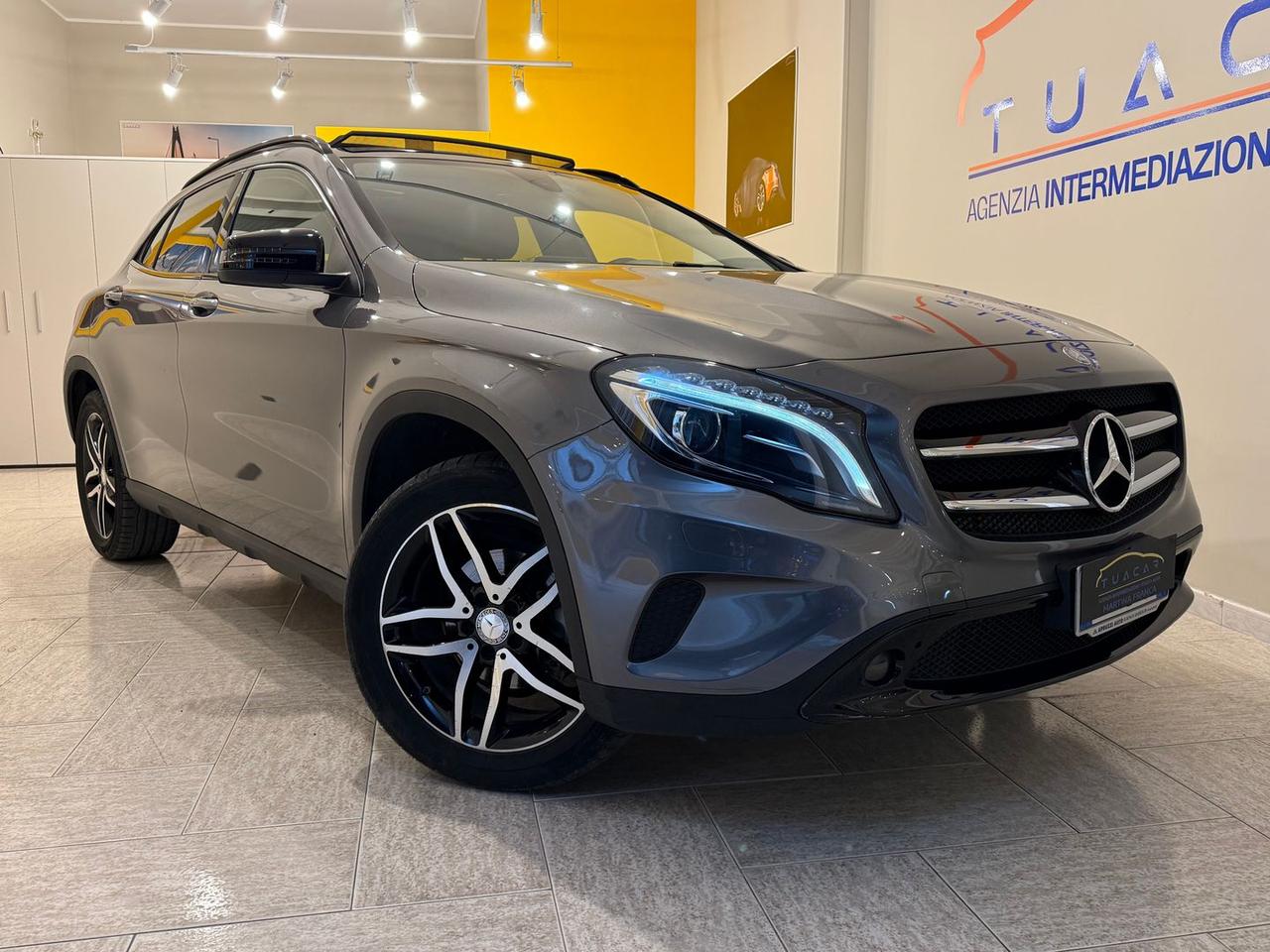 Mercedes-Benz GLA 200 Premium GLA 200 D #8055