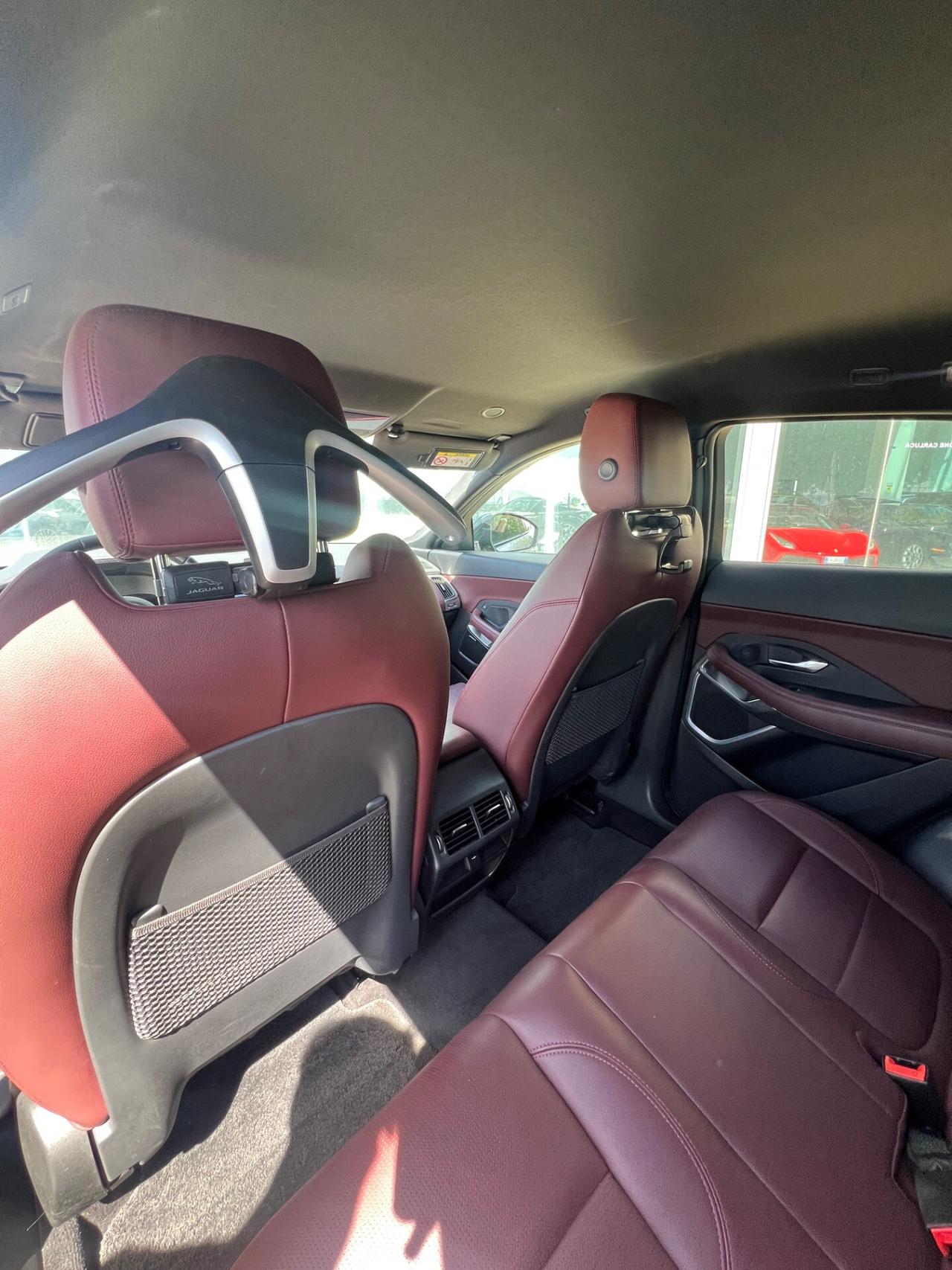 Jaguar E-Pace 2.0D I4 163 CV AWD R-Dynamic SE - ANTICIPO €8.800 noleggio no scoring