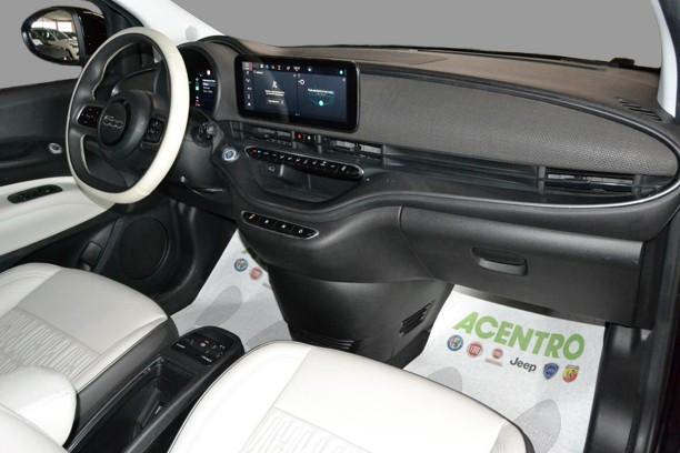 FIAT new 500e - LA PRIMA BY BOCELLI BERLINA 42 KWH