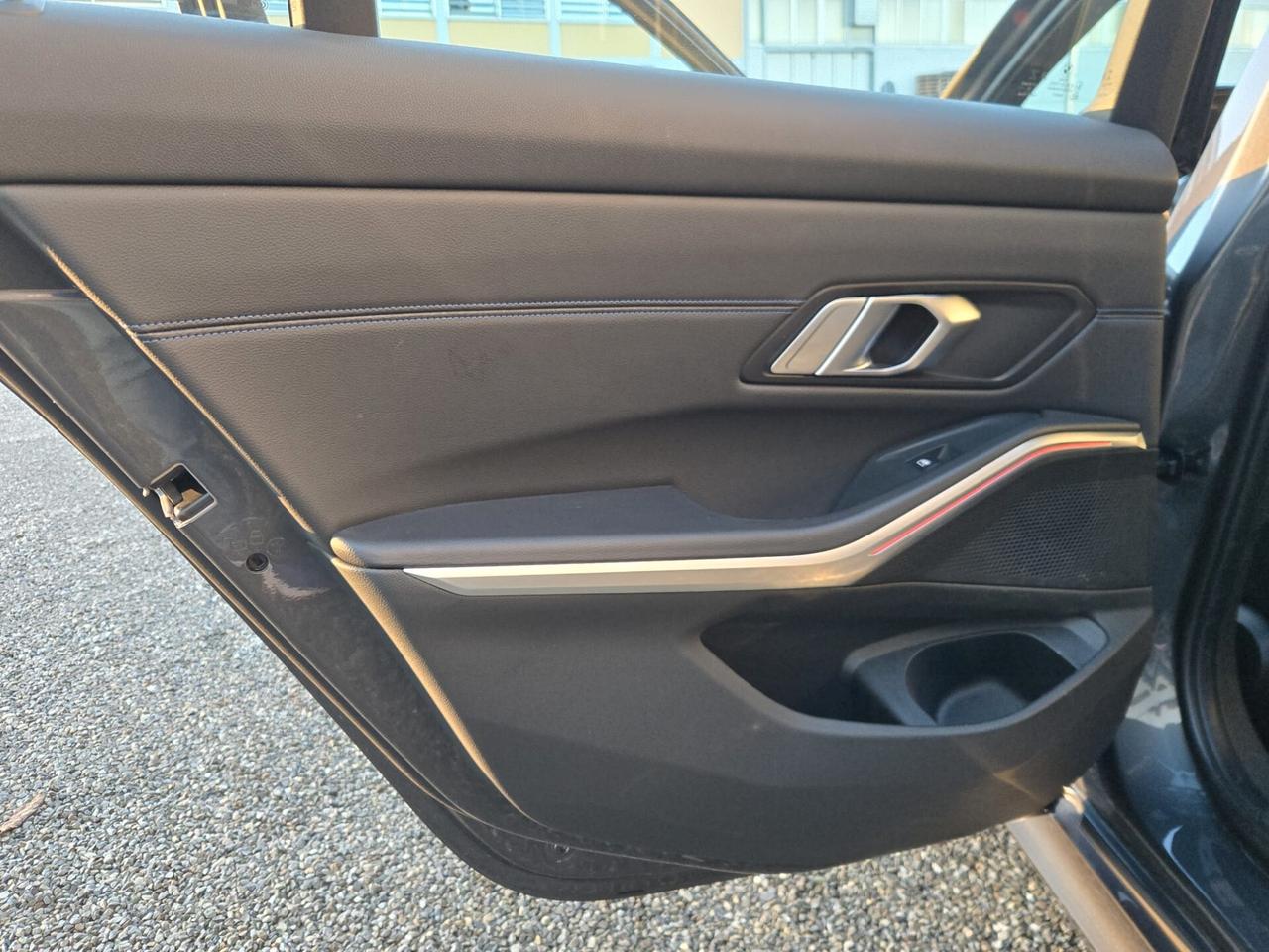 BMW 318D TOURING MSPORT INTERNO ED ESTERNO