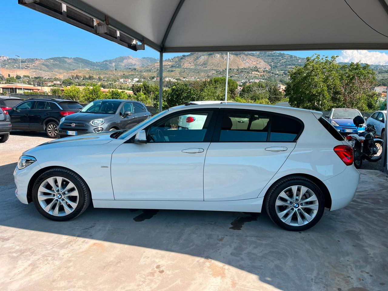 Bmw 118 118d 5p. Urban
