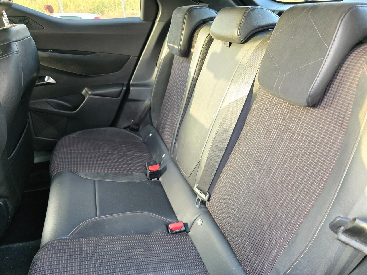 Ds DS3 3 Crossback BlueHDi 130 aut. Performance Line