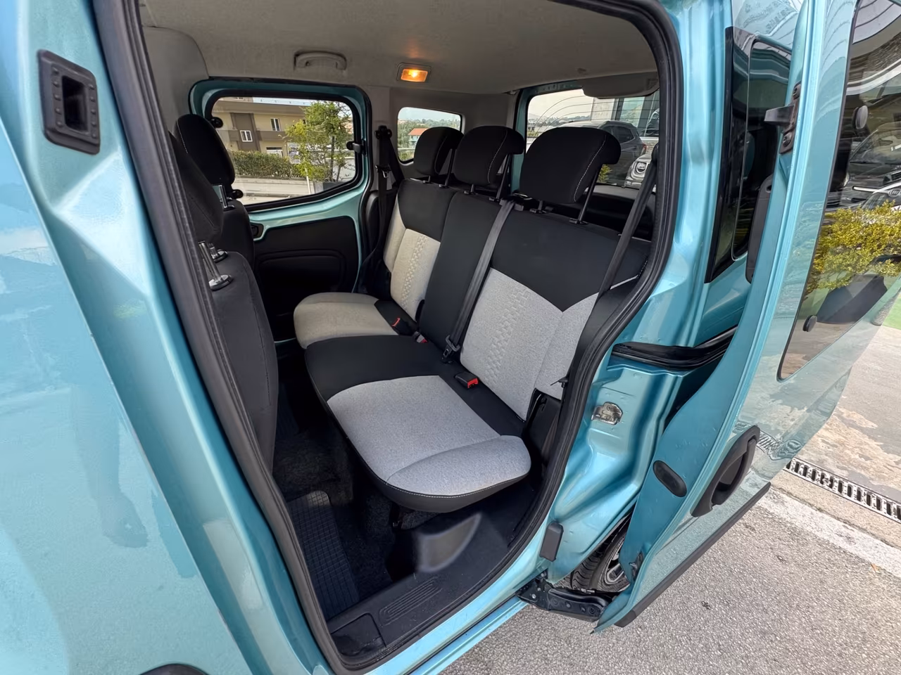 Fiat Qubo 1.3 MJT 95 CV Lounge, Full!!!