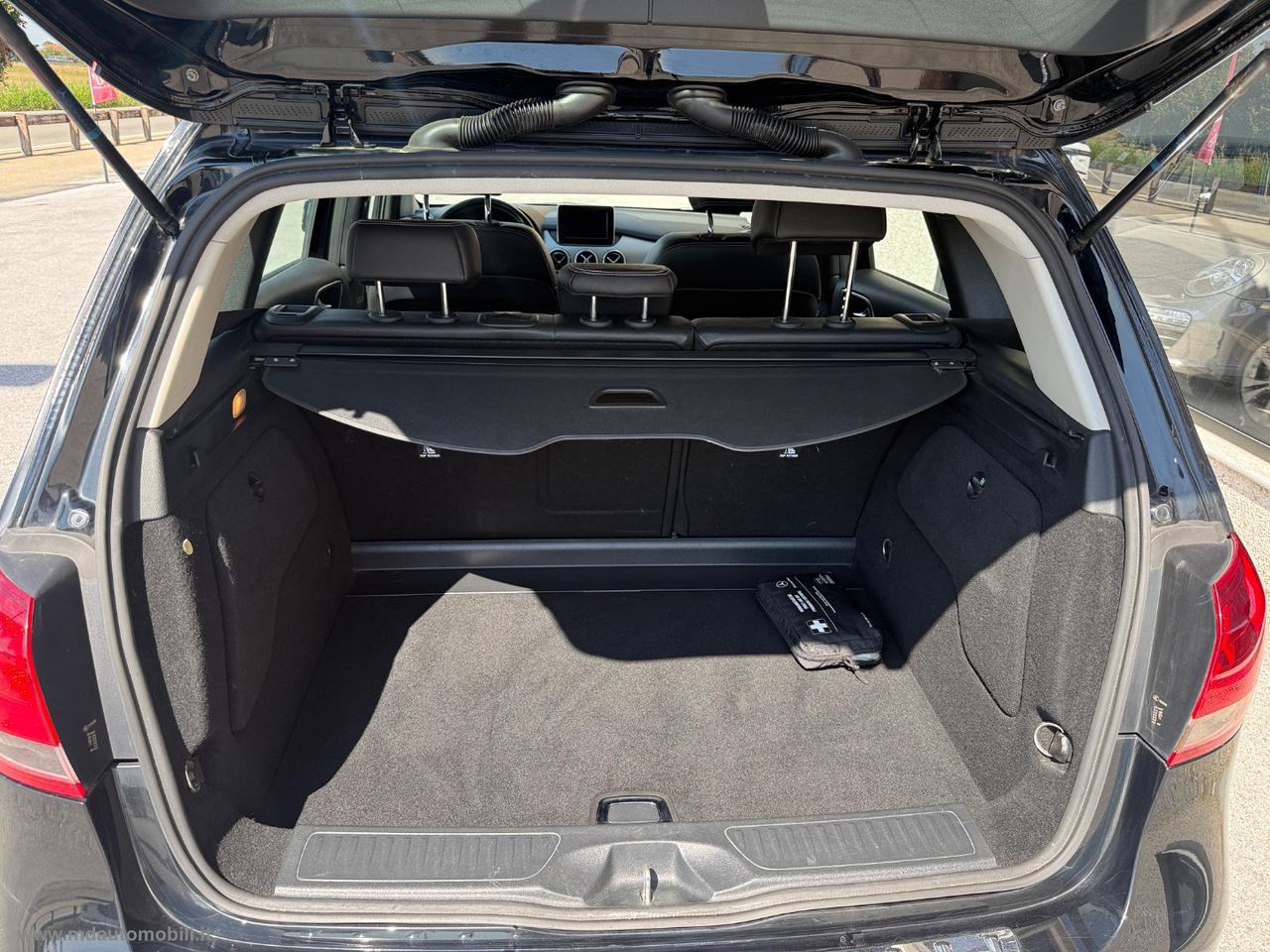 MERCEDES-BENZ B 180 d Automatic Sport STUPENDA
