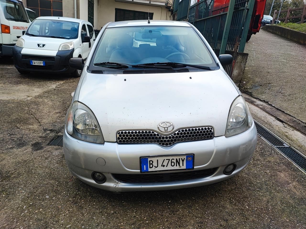 Toyota Yaris 1.0i