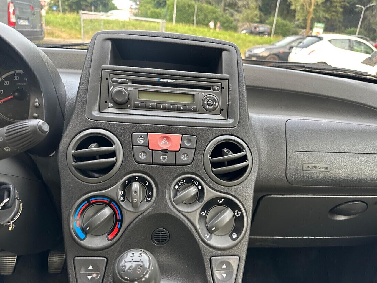 Fiat Panda 1.2 BENZINA NEOPATENTATI