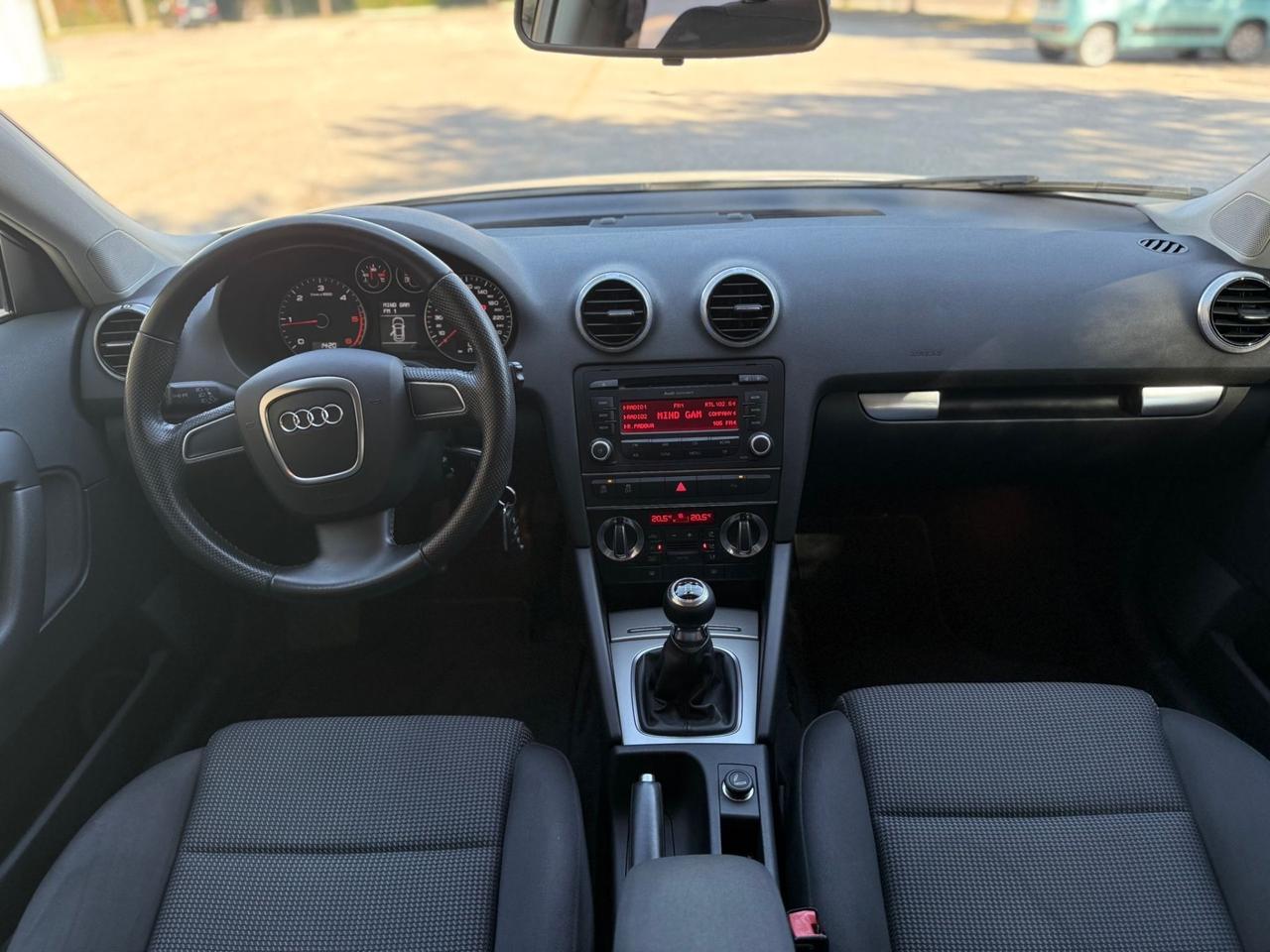 Audi A3 SPB 1.6 TDI 105 CV CR Attraction
