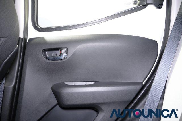 TOYOTA Aygo 1.0 VVT-i 69 CV 5 PORTE X-COOL TSS NEOPATENTATI