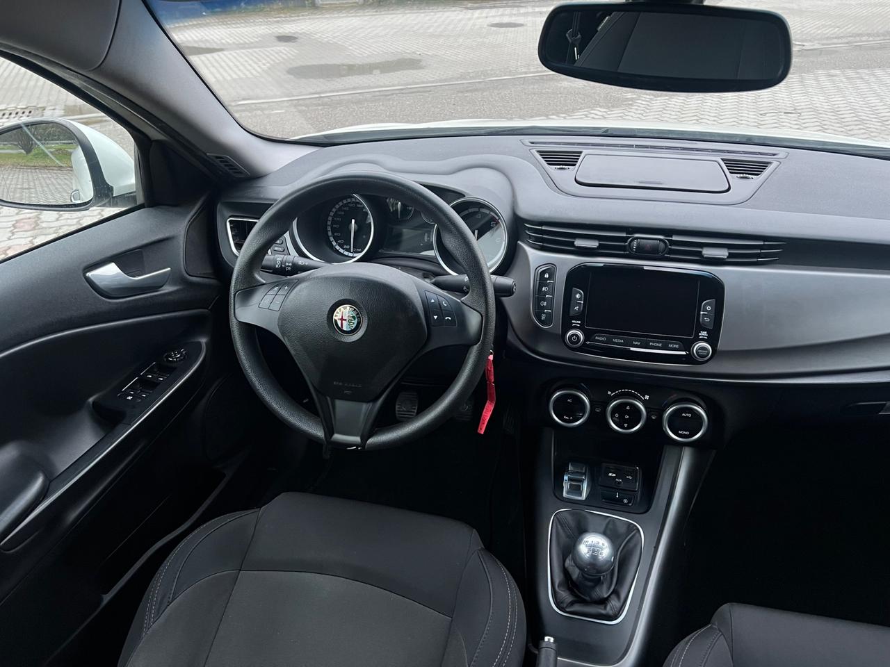 Alfa Romeo Giulietta 1.6 JTDm-2 105 CV Distinctive