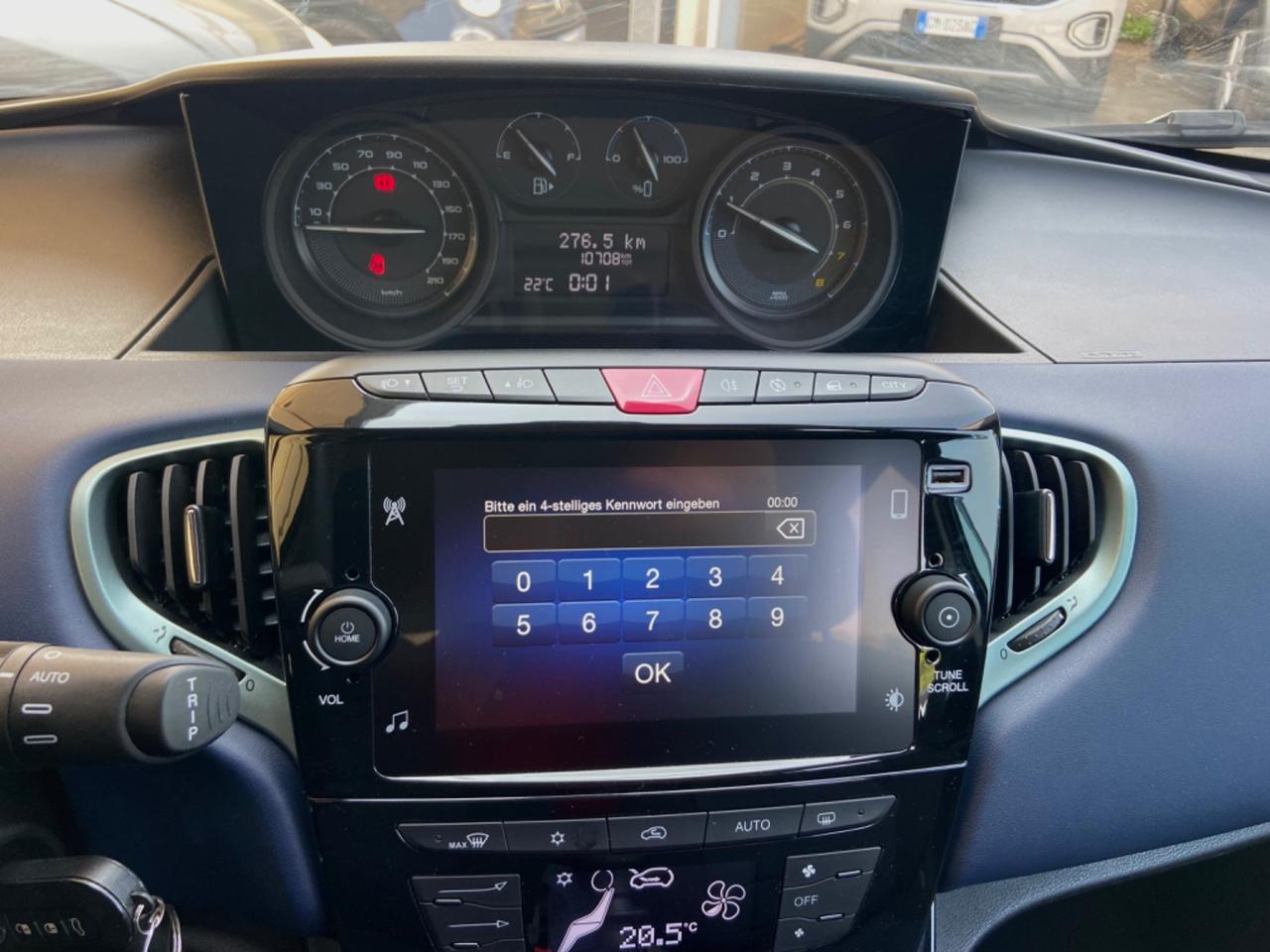 Lancia Ypsilon 1.0 FireFly 70Cv 5 Posti Hybrid Platino