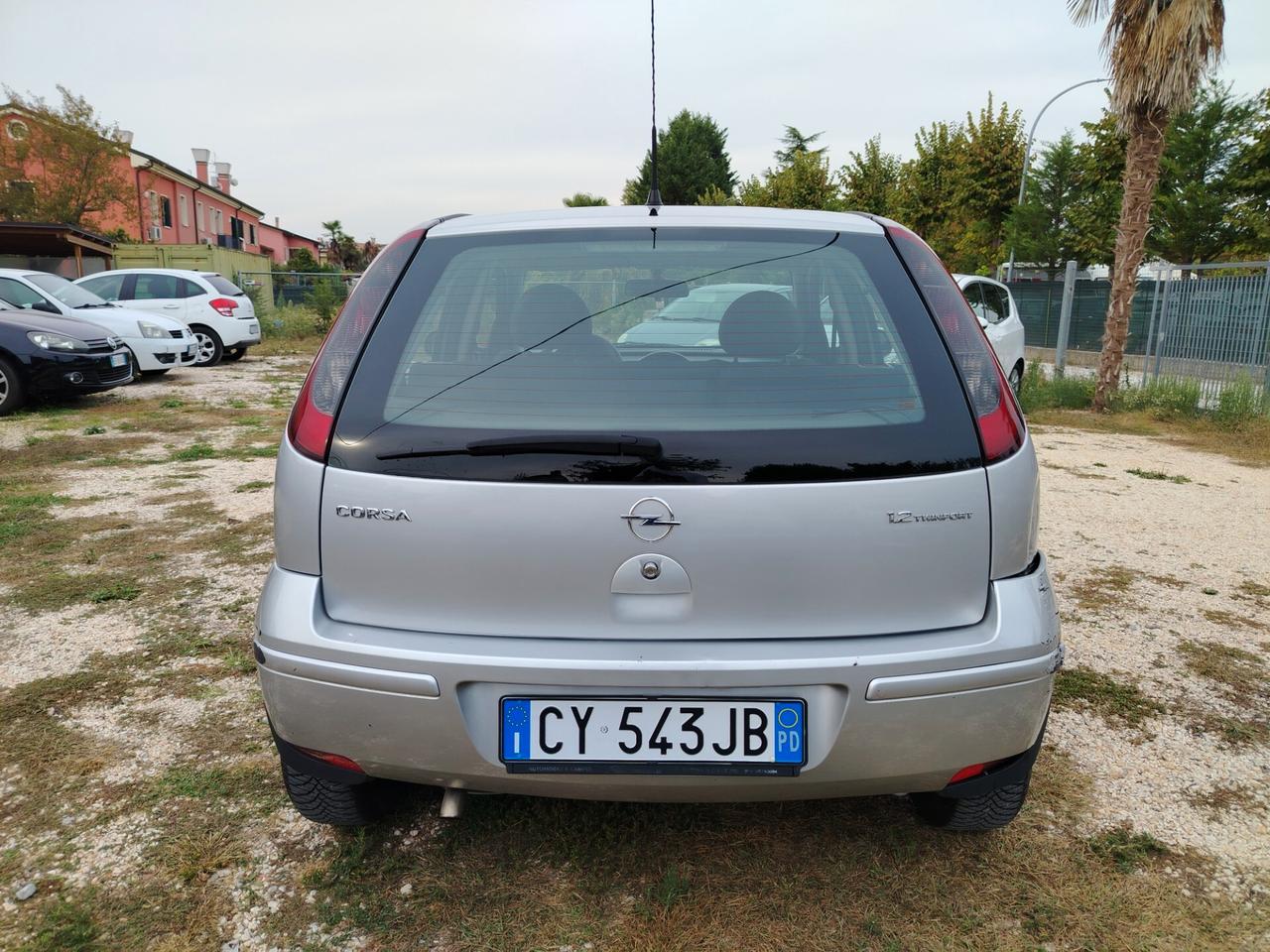 Opel Corsa 1.2i 16V cat 5 porte Club