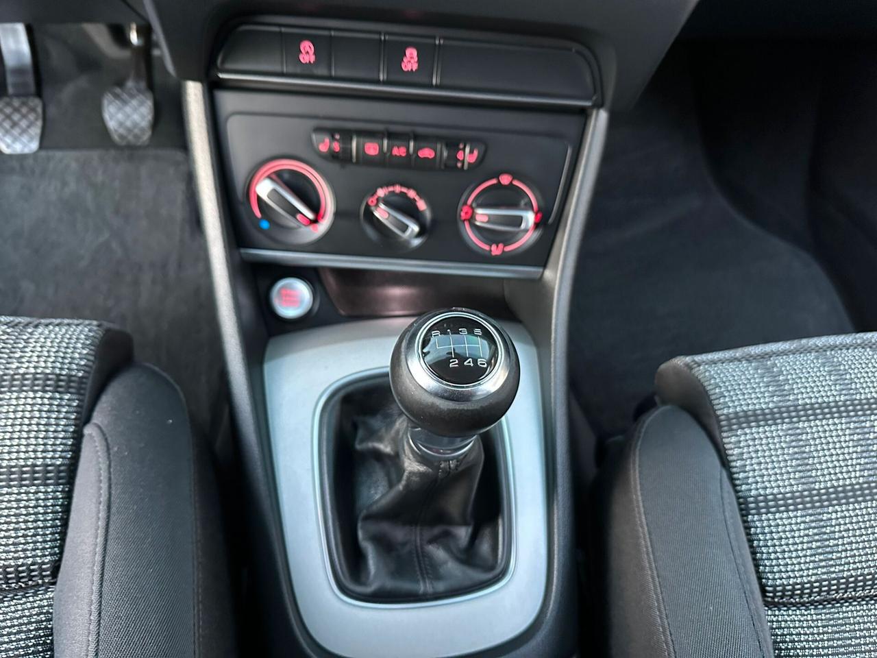 Audi Q3 2.0 TDI S-LINE 140 CV