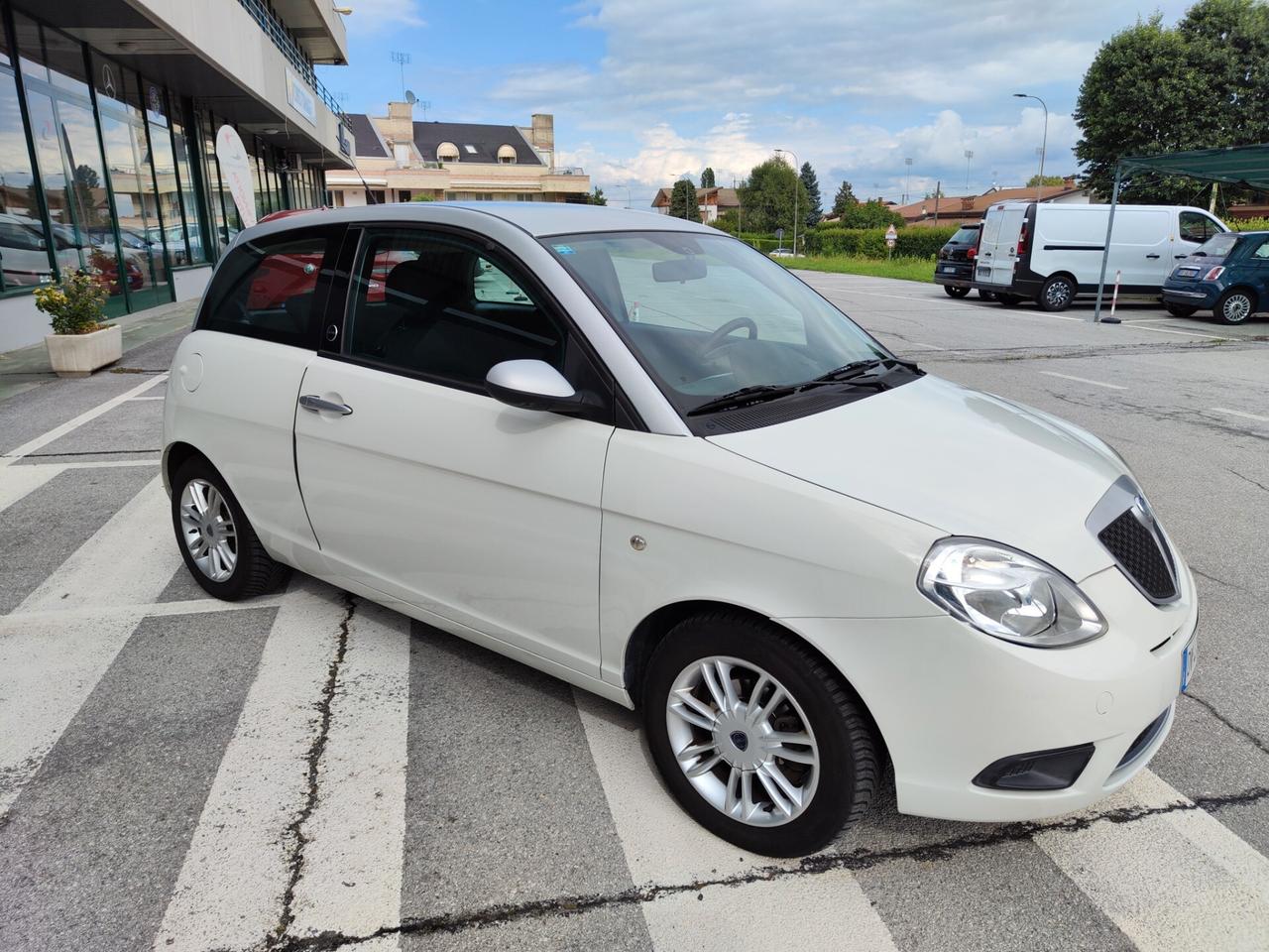 Lancia Ypsilon 1.4 Argento Ecochic GPL NEOPATENTATI