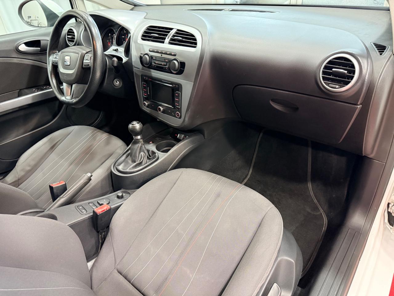 Seat Leon 1.6 TDI CR 105CV UNICO PROPRIETARIO OK NEOPATENTATI