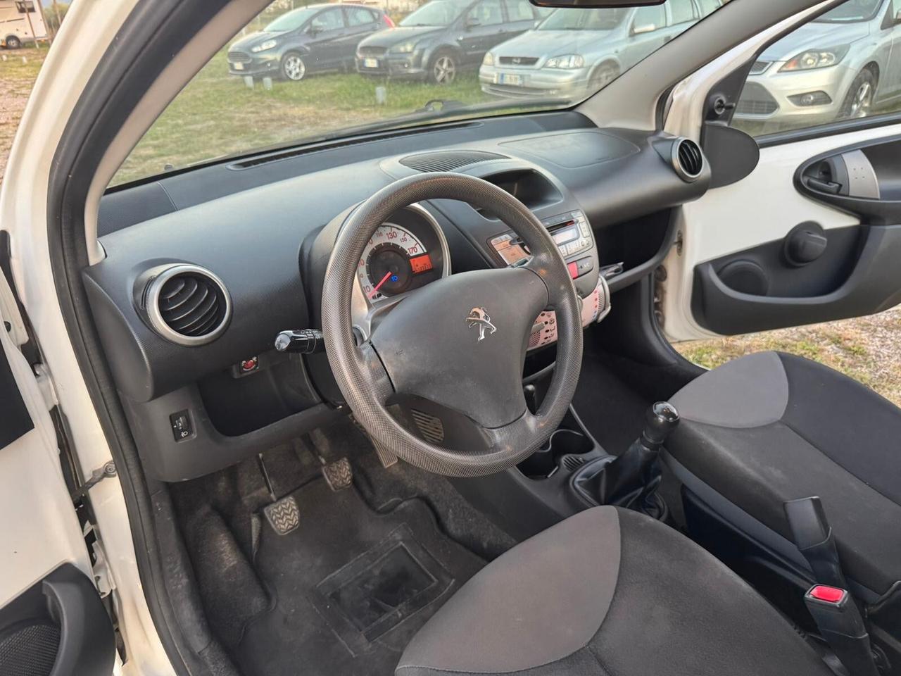 Peugeot 107 1.0 5 porte del 2014 SOLO 136.000 KM