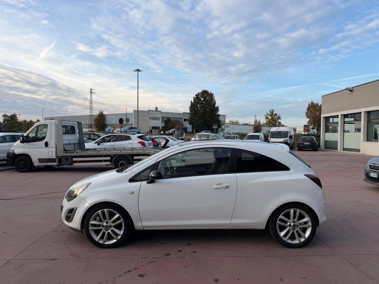 Opel Corsa 1.2 85CV 3 porte GPL-TECH b-color