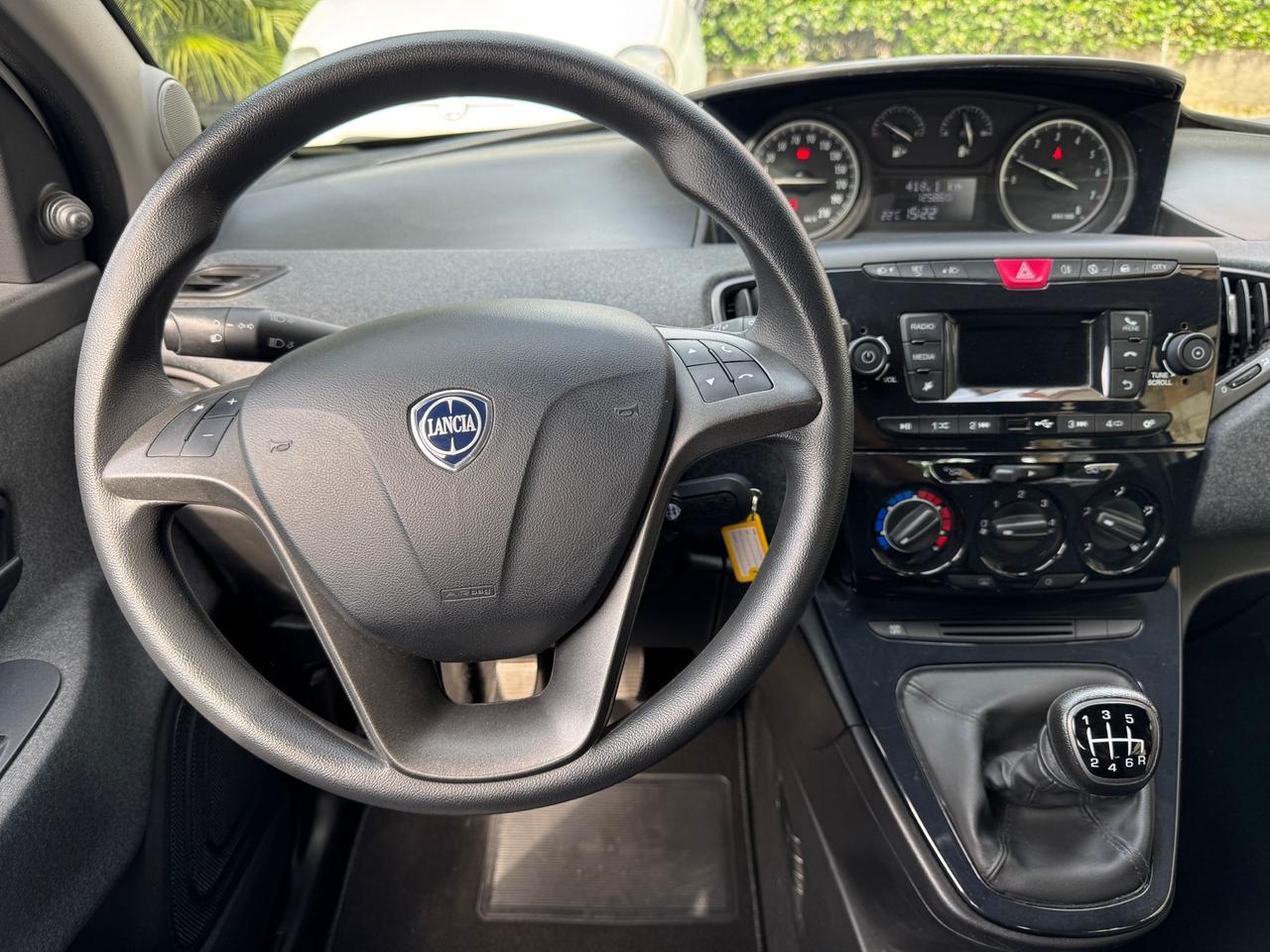 Lancia Ypsilon Hybrid ecochic 1.0 70cv benz-elettrica