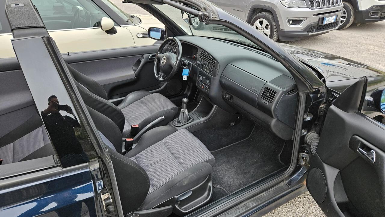 Volkswagen Golf Cabrio 2.0 i Trendline