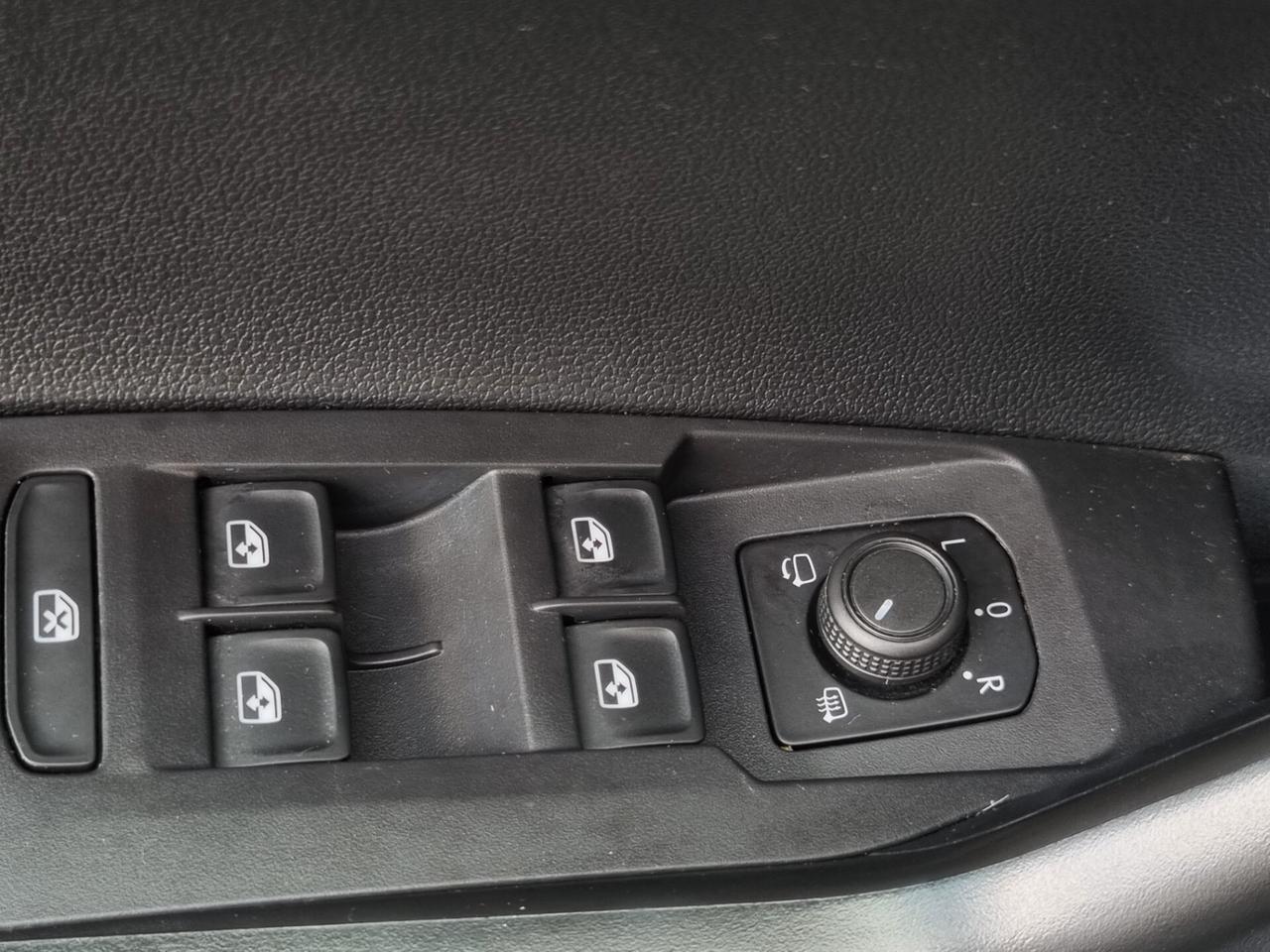 Volkswagen Polo VI 2022 1.0 tsi Life 95cv