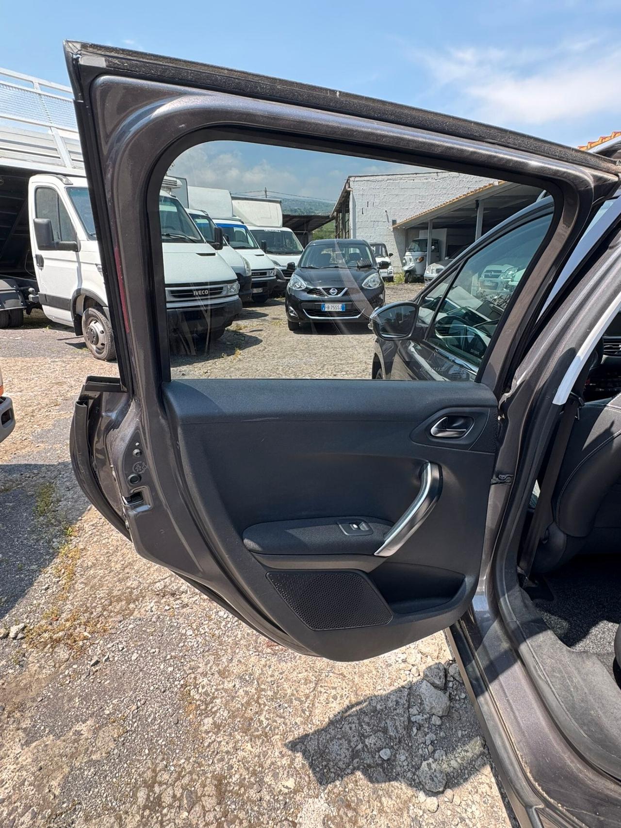 Peugeot 2008 1.6 e-HDi 92 CV Stop&Start Allure