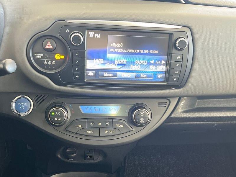 Toyota Yaris Yaris 5p 1.5h Style my16