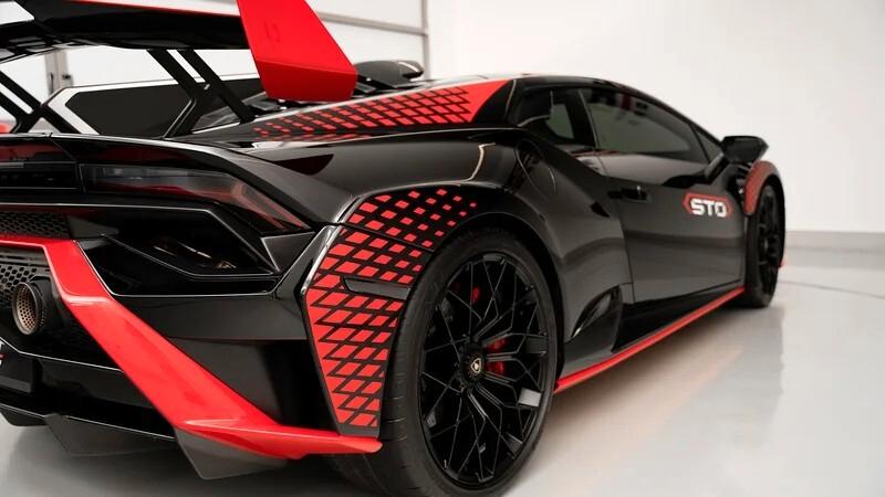 Lamborghini Huracàn STO 5.2 V10 NOLEGGIO LUNGO TERMINE - LEASING FULL INCLUSIVE