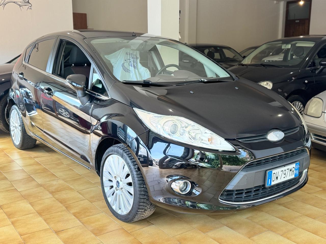 Ford Fiesta 1.4 TDCi 68CV 5 porte Titanium