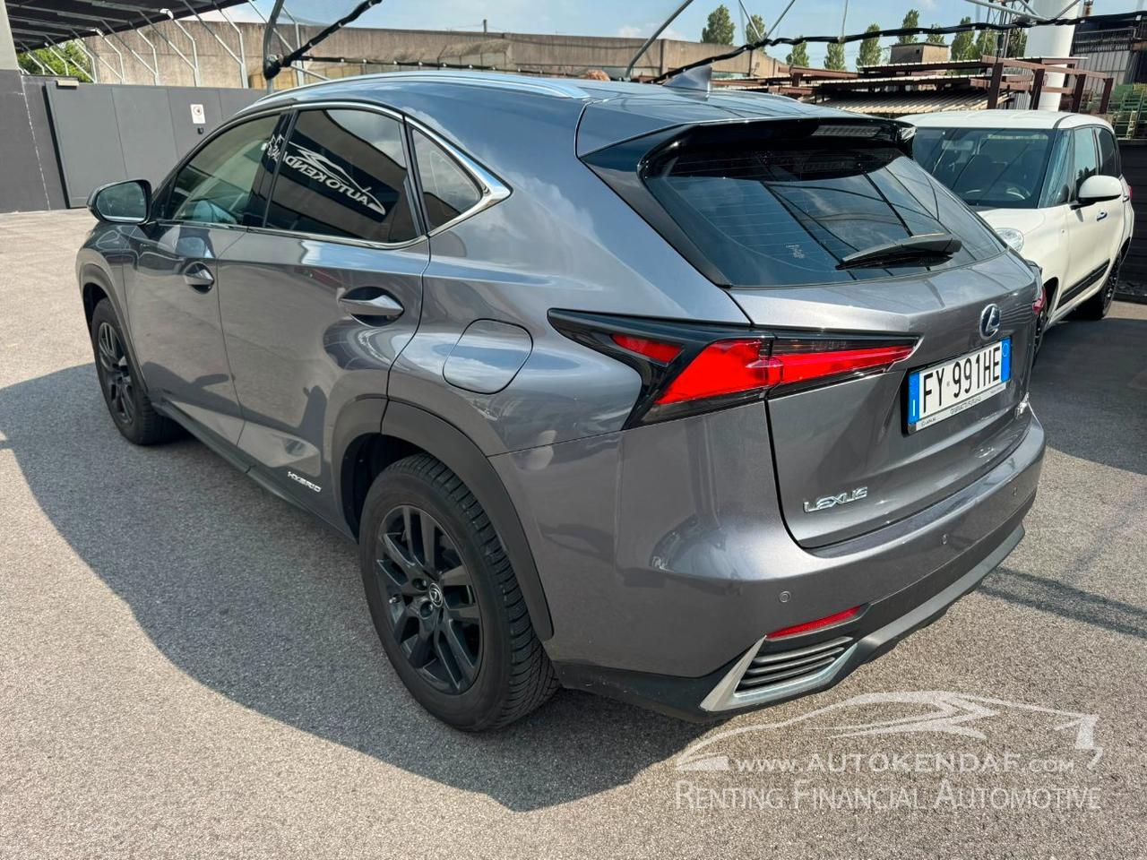 Lexus NX 300h 2.5 Executive 4wd cvt