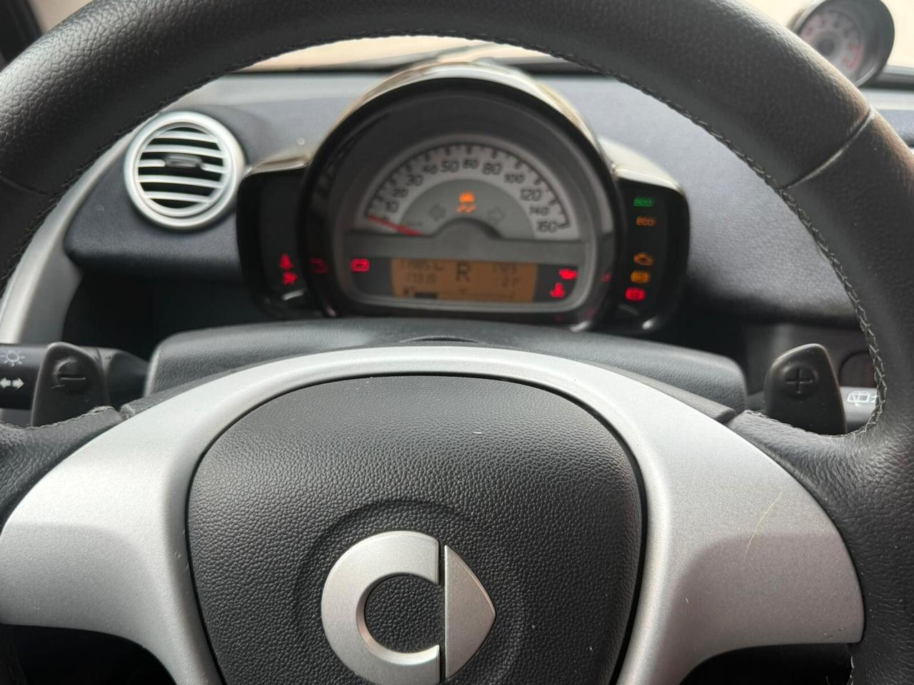 Smart ForTwo 1.0 71cv MHD coupé - 2012