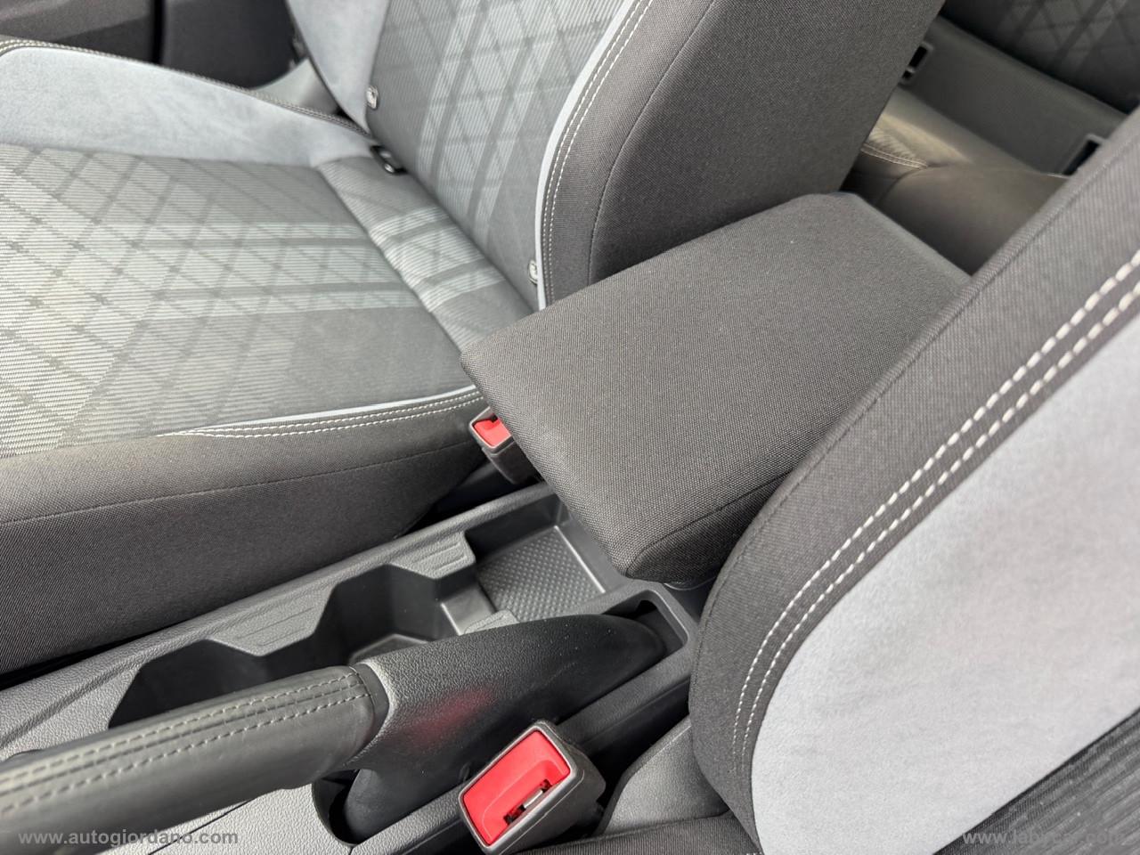 VOLKSWAGEN Taigo 1.0 TSI 110 CV R-Line