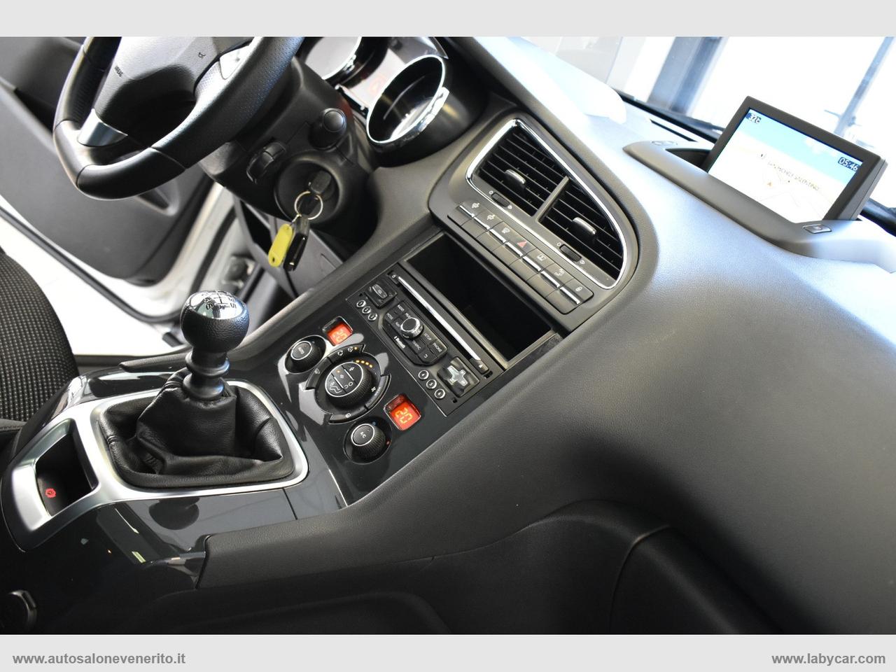 PEUGEOT 5008 BlueHDi 120 S&S Allure