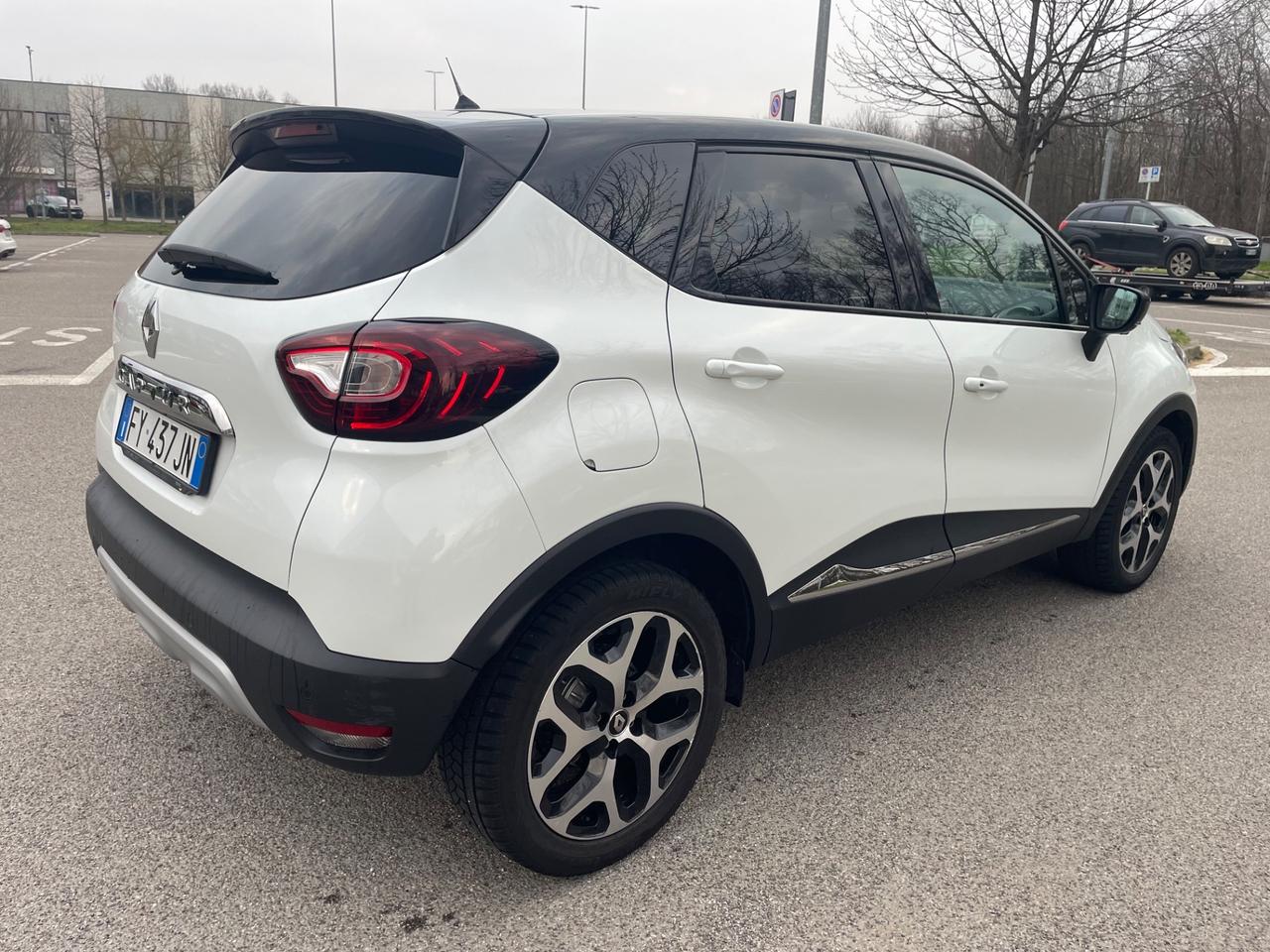 Renault Captur TCe 130 CV*Neopatentati*Navi*Solo 95000km*