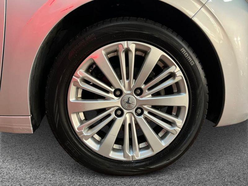 Peugeot 208 I 2015 5p 1.2 puretech Active gpl 82cv