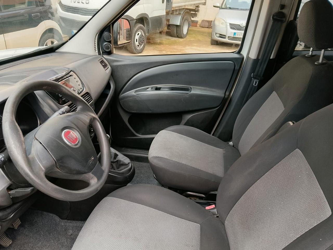 Fiat doblo' 1.6mjt 105cv autovettura 5posti